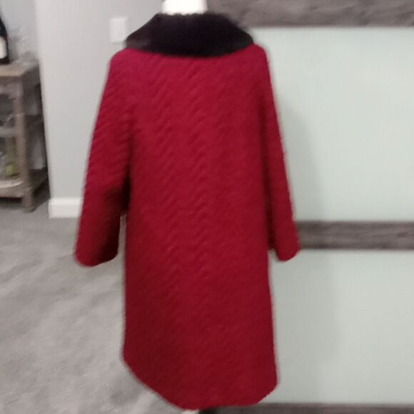 Vintage 1970's Michel Daniel red & black wool 3 button coat w faux fur size 8P - Picture 3 of 4